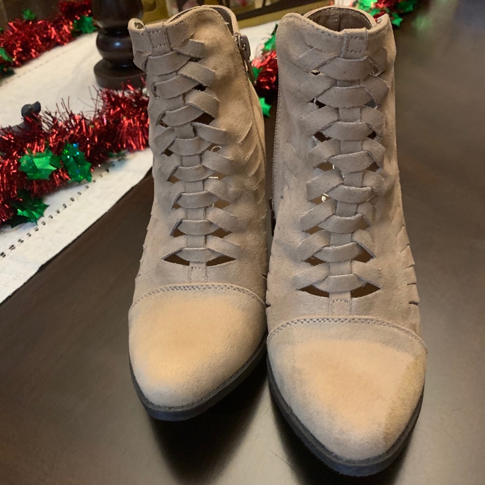NEW Coconuts, ankle booties